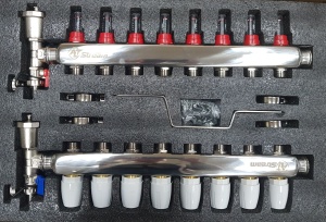 Коллектор с 12 выходами с расходомерами, воздухоотводчиками, кранами ALT-K Коллектор с 12 выходами с расходомерами, воздухоотводчиками, кранами ALT-K